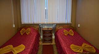 Гостиница Мотель Аист Рославль Бюджетный двухместный номер с 2 отдельными кроватями-2